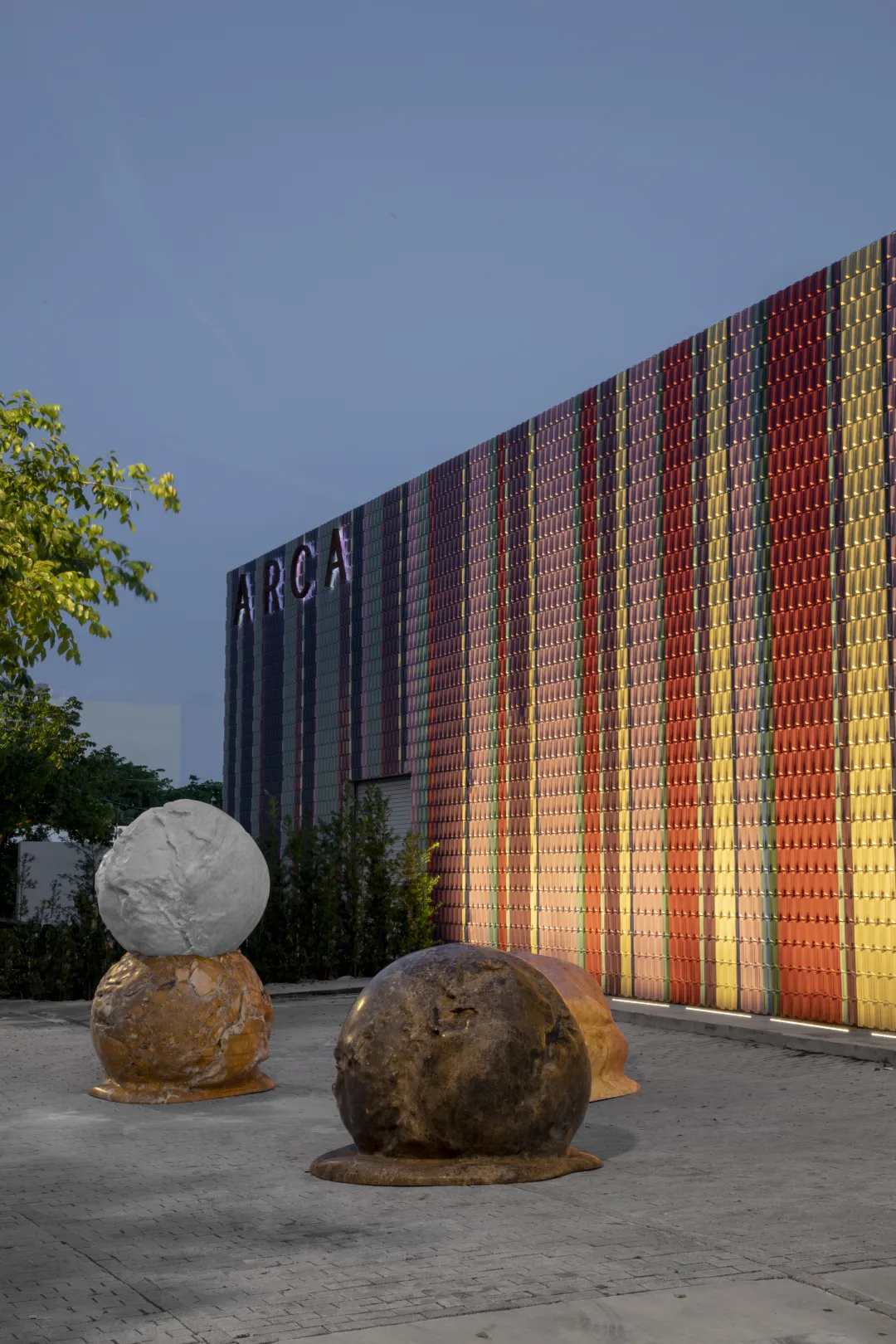 Alicja Kwade Pretty Pity collection in ARCA natural stone, view 9