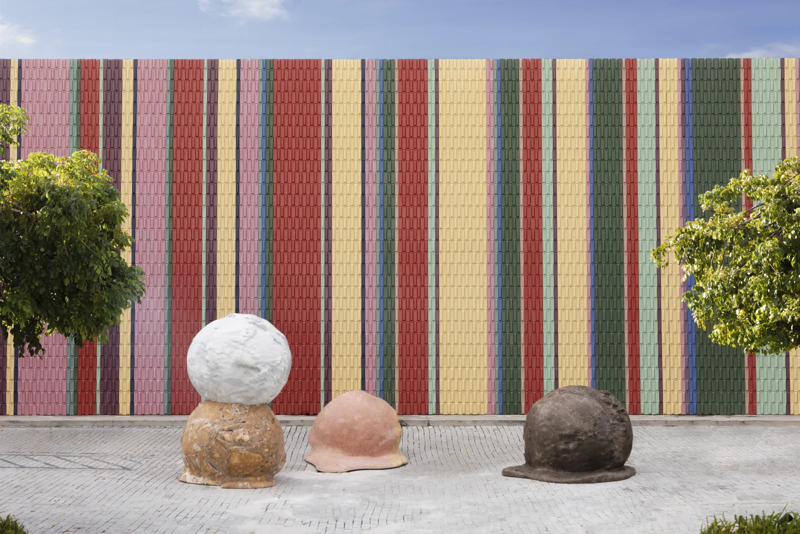 Alicja Kwade Pretty Pity collection in ARCA natural stone, view 15