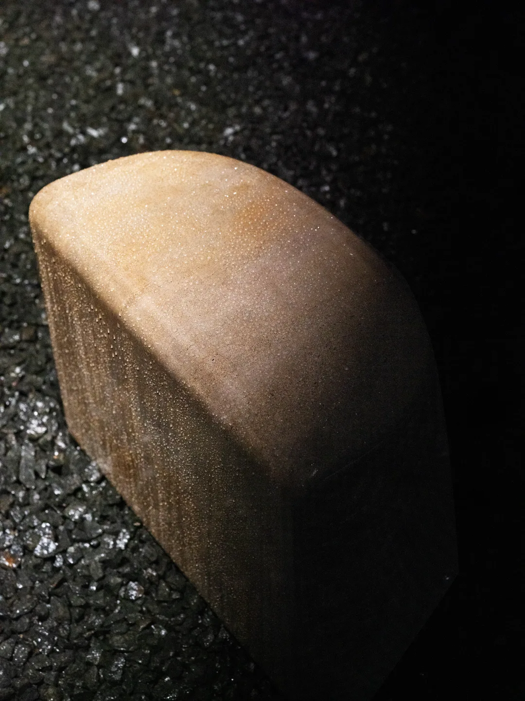 Vincent Van Duysen Gravitas collection in ARCA natural stone, view 15